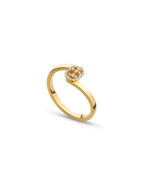 anello gucci con diamanti|Anello GG in oro giallo 18kt con diamanti .